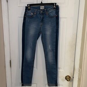 Umgee Distressed Skinny Jeans 28